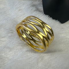Wave Style Anti-tarnish Brass Bracelet - Gold