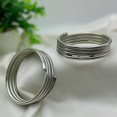 Plain Stretchable Spiral Bracelet Bangle - Silver