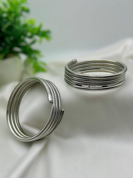Plain Stretchable Spiral Bracelet Bangle - Silver