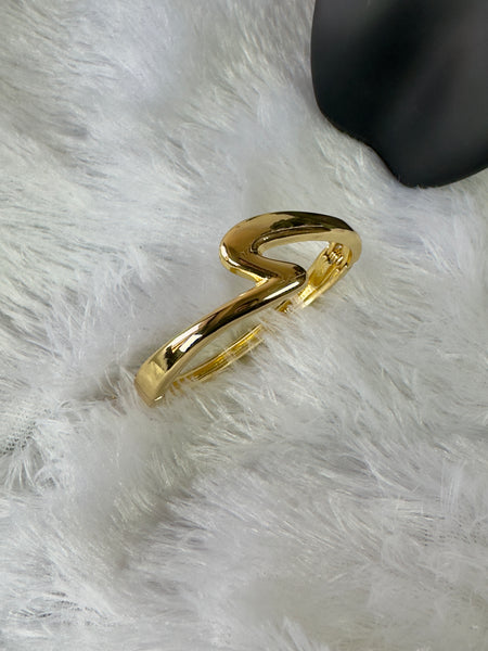 Wavy Style Anti-tarnish Cuff Bracelet - Gold